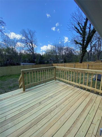 1017 S Scullin Avenue, Denison, TX 75020