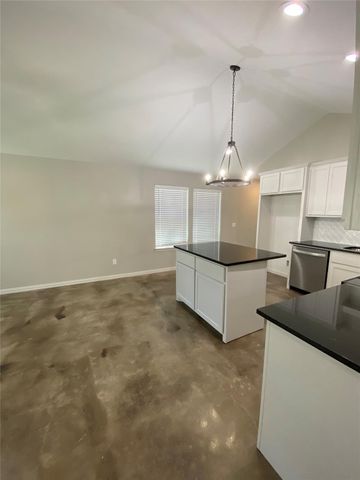 1017 S Scullin Avenue, Denison, TX 75020