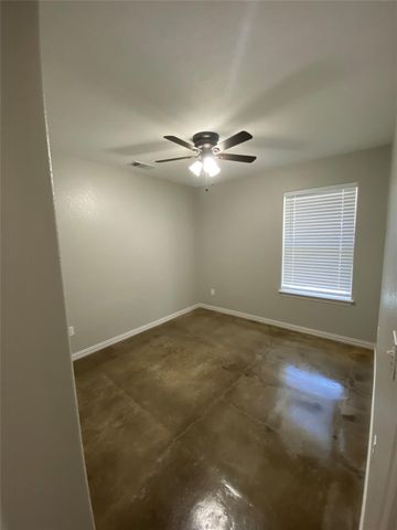 1017 S Scullin Avenue, Denison, TX 75020