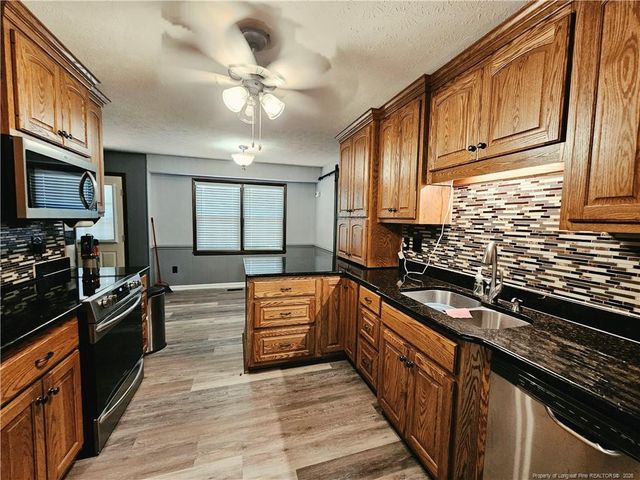 1628 Sweetgum Circle, Fayetteville, NC 28304