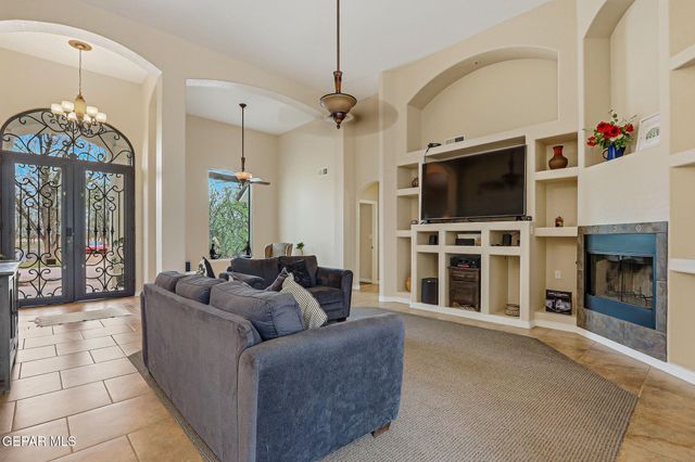617 WALLACE Road, Anthony, NM 88021
