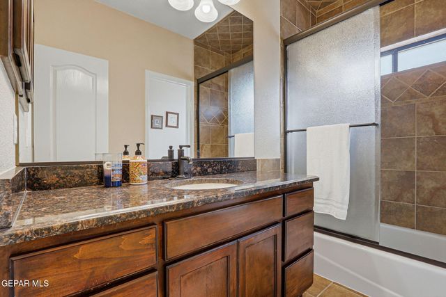 617 WALLACE Road, Anthony, NM 88021