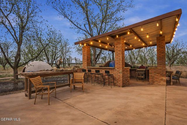 617 WALLACE Road, Anthony, NM 88021