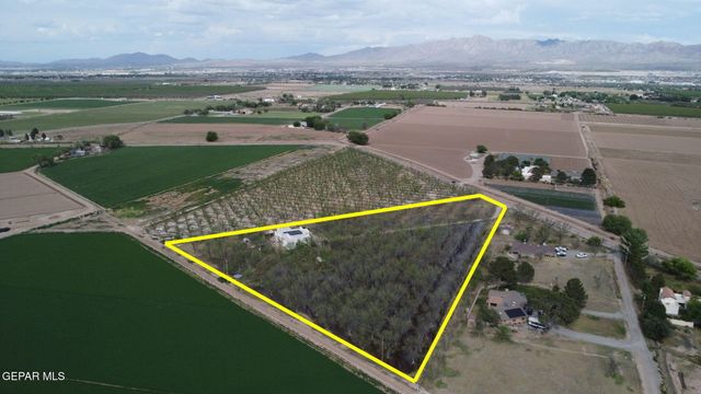 617 WALLACE Road, Anthony, NM 88021