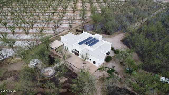 617 WALLACE Road, Anthony, NM 88021