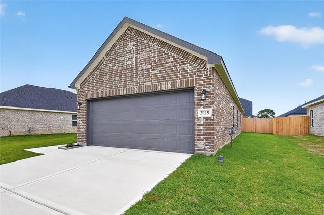 2119 Spring Hollow Drive, Baytown, TX 77521