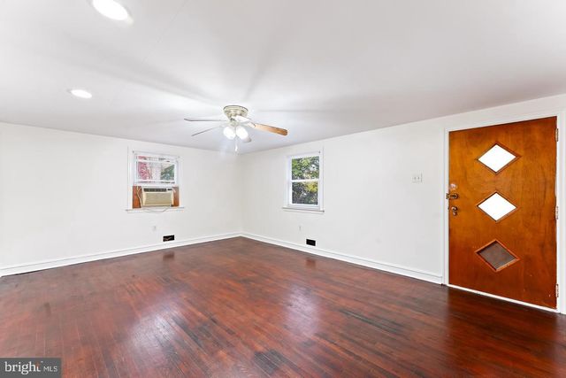 2910 NAAMANS CREEK RD, Boothwyn, PA 19061