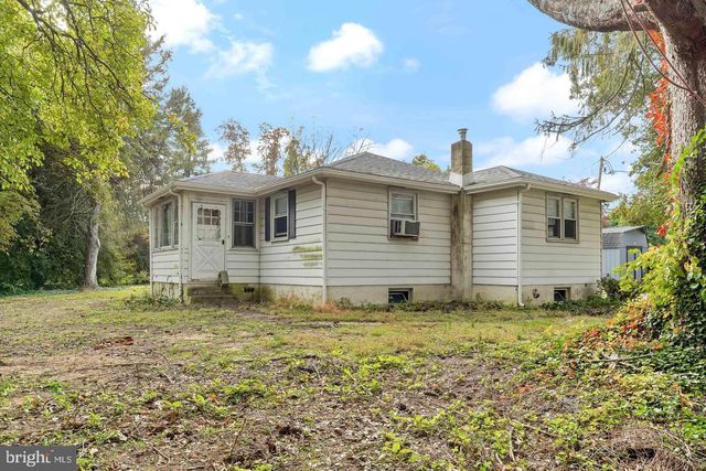 2910 NAAMANS CREEK RD, Boothwyn, PA 19061