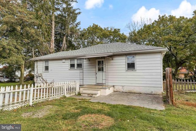 2910 NAAMANS CREEK RD, Boothwyn, PA 19061