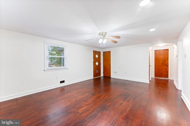 2910 NAAMANS CREEK RD, Boothwyn, PA 19061