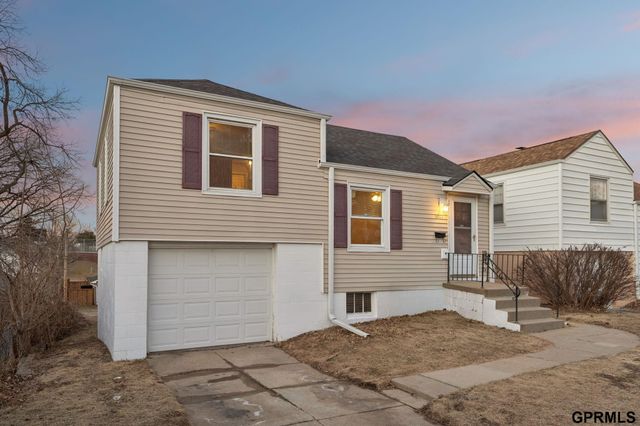 5044 Corby Street, Omaha, NE 68104