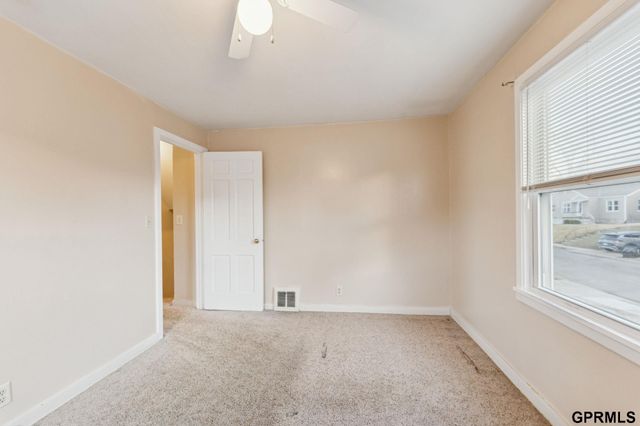 5044 Corby Street, Omaha, NE 68104