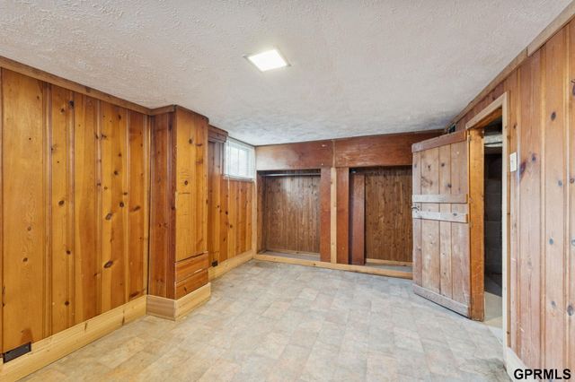 5044 Corby Street, Omaha, NE 68104