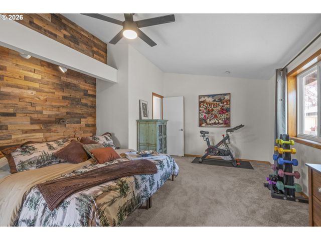 209 E NORTH St, Newberg, OR 97132