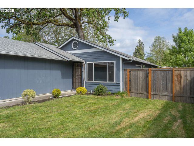209 E NORTH St, Newberg, OR 97132