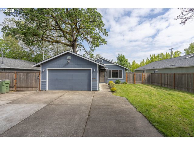 209 E NORTH St, Newberg, OR 97132