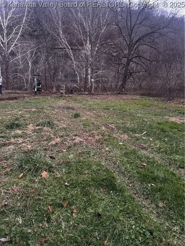 148 Frontier Street, Chapmanville, WV 25508