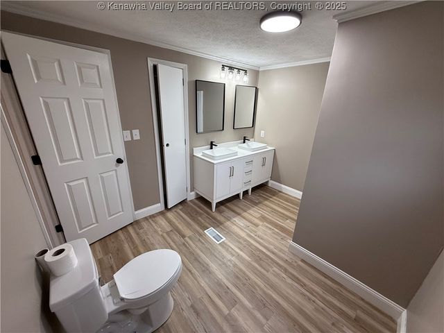 148 Frontier Street, Chapmanville, WV 25508