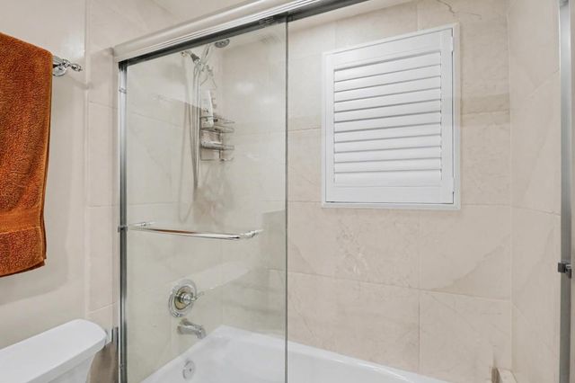 129 S Golfview Road 2, Lake Worth Beach, FL 33460