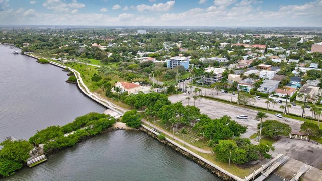 129 S Golfview Road 2, Lake Worth Beach, FL 33460