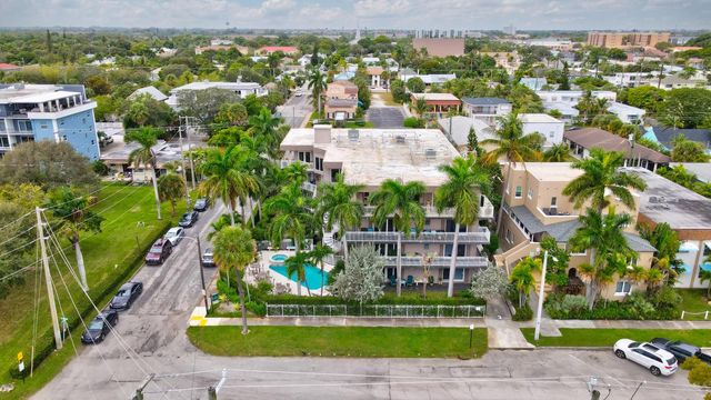 129 S Golfview Road 2, Lake Worth Beach, FL 33460