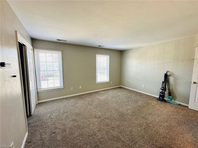 228 Windbrooke LN, Virginia Beach, VA 23462