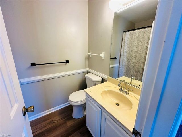 228 Windbrooke LN, Virginia Beach, VA 23462