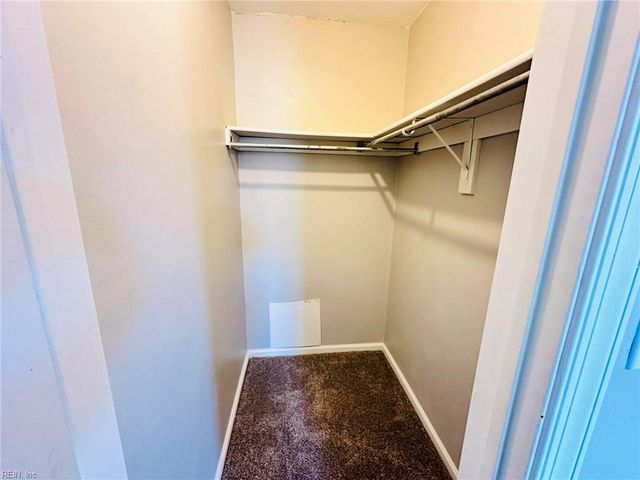 228 Windbrooke LN, Virginia Beach, VA 23462