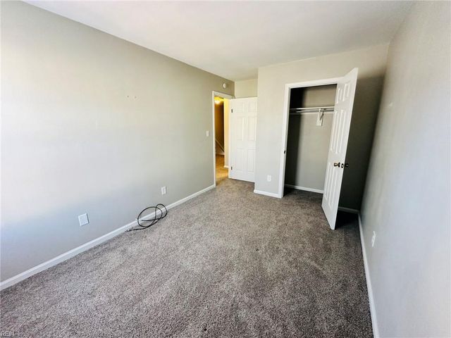 228 Windbrooke LN, Virginia Beach, VA 23462