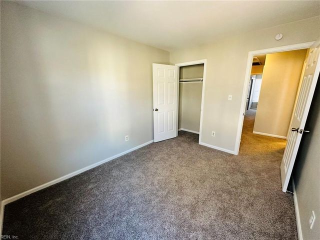 228 Windbrooke LN, Virginia Beach, VA 23462