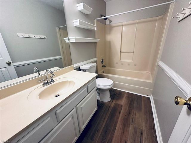 228 Windbrooke LN, Virginia Beach, VA 23462