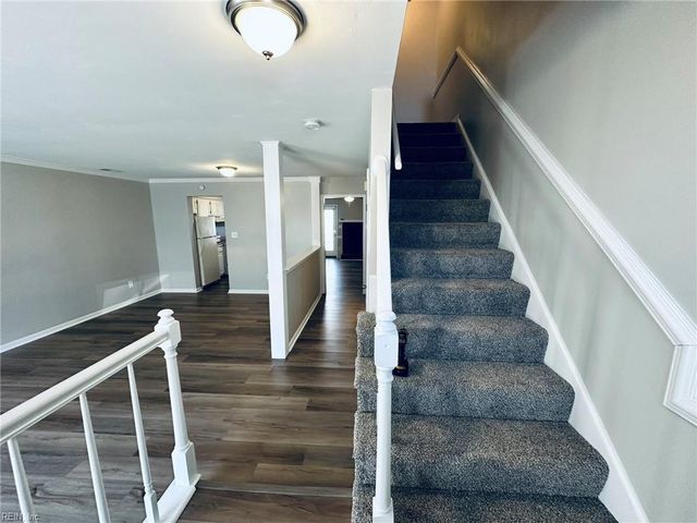 228 Windbrooke LN, Virginia Beach, VA 23462