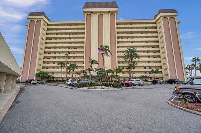 4775 COVE CIR CIRCLE N 104, St Petersburg, FL 33708