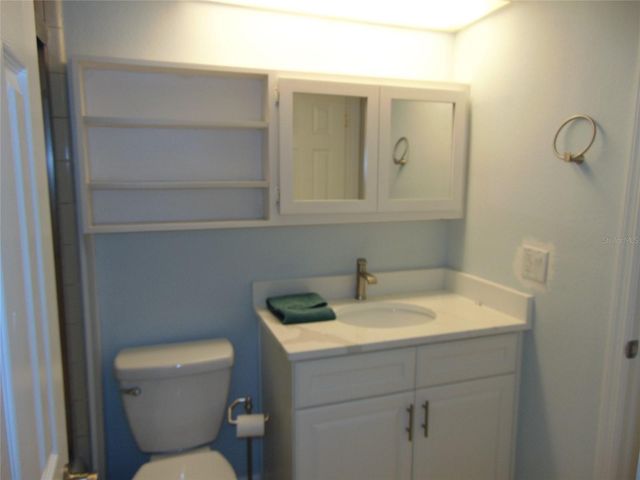 4775 COVE CIR CIRCLE N 104, St Petersburg, FL 33708