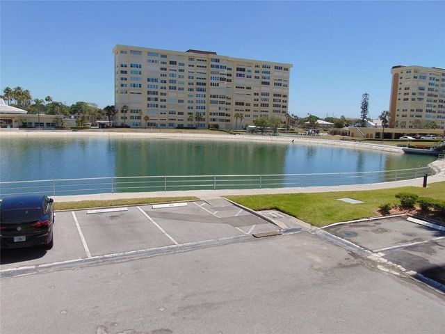 4775 COVE CIR CIRCLE N 104, St Petersburg, FL 33708