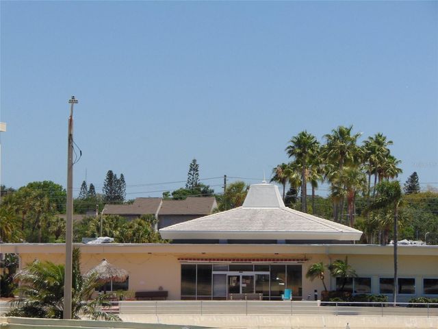 4775 COVE CIR CIRCLE N 104, St Petersburg, FL 33708