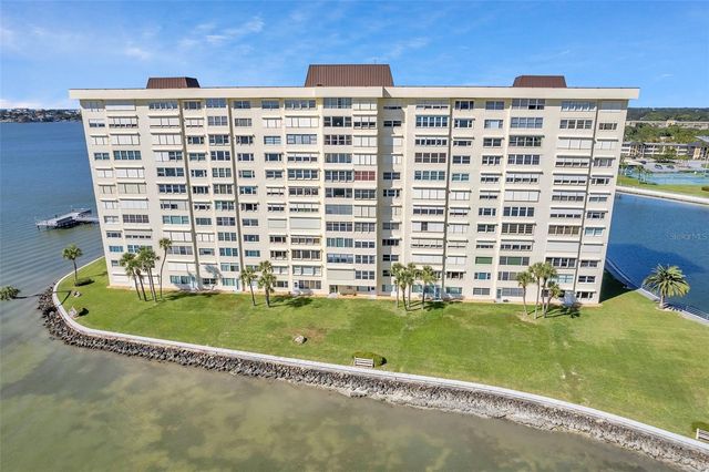 4775 COVE CIR CIRCLE N 104, St Petersburg, FL 33708