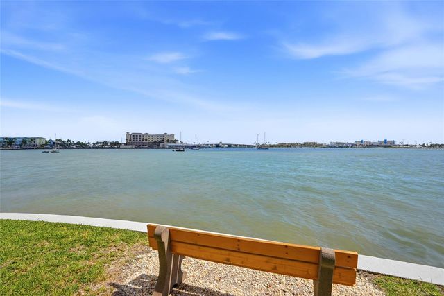 4775 COVE CIR CIRCLE N 104, St Petersburg, FL 33708