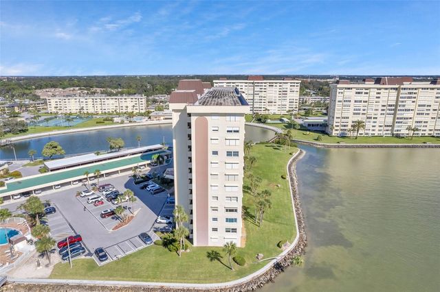 4775 COVE CIR CIRCLE N 104, St Petersburg, FL 33708
