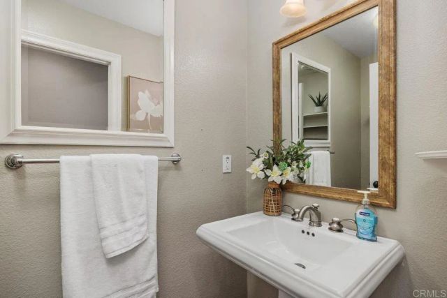7345 Calle Conifera, Carlsbad, CA 92009