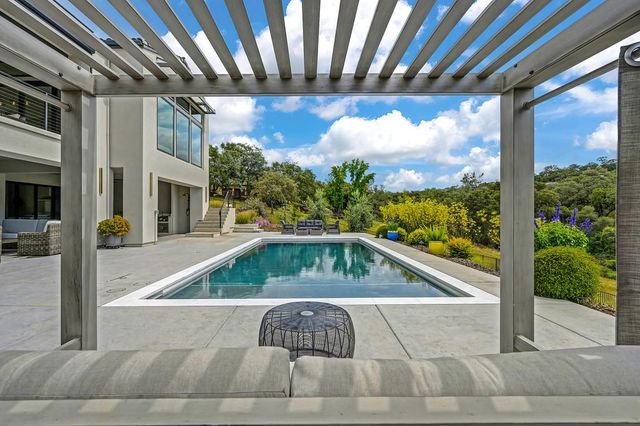 3950 Errante Dr, El Dorado Hills, CA 95762