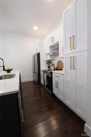 3184 Oak Hill Avenue, St Louis, MO 63116