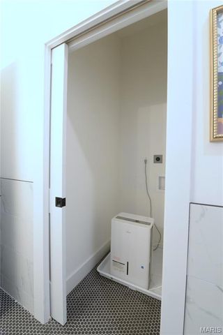 3184 Oak Hill Avenue, St Louis, MO 63116