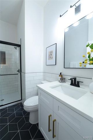 3184 Oak Hill Avenue, St Louis, MO 63116