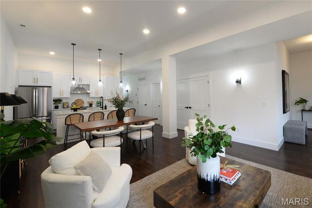 3184 Oak Hill Avenue, St Louis, MO 63116