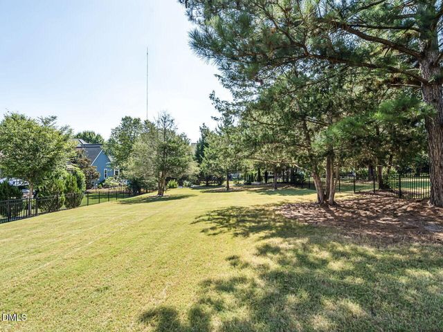 4132 Field Oak Drive, Wake Forest, NC 27587