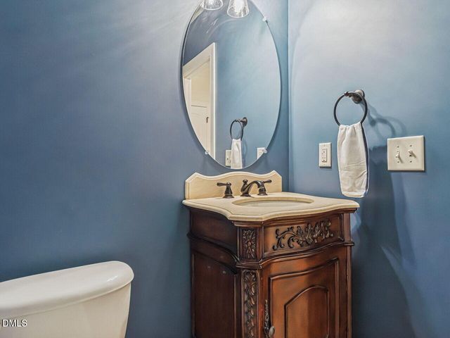4132 Field Oak Drive, Wake Forest, NC 27587