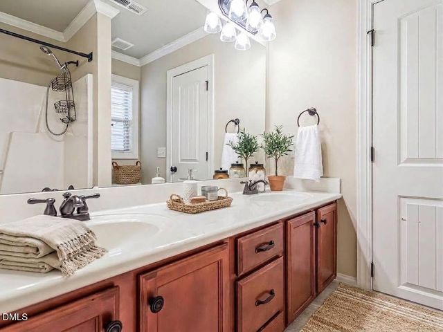 4132 Field Oak Drive, Wake Forest, NC 27587