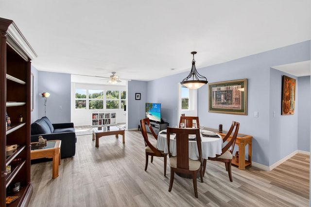 9 Willowbrook Lane 208, Delray Beach, FL 33446