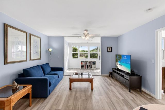 9 Willowbrook Lane 208, Delray Beach, FL 33446